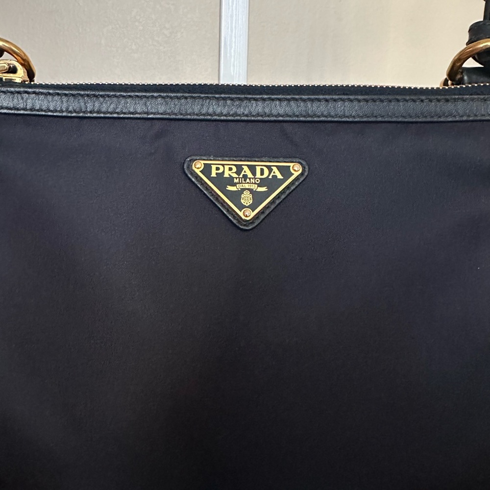 Prada Tessuto Nylon Soft Calf Double Zip crossbody bag - Picture 5 of 16
